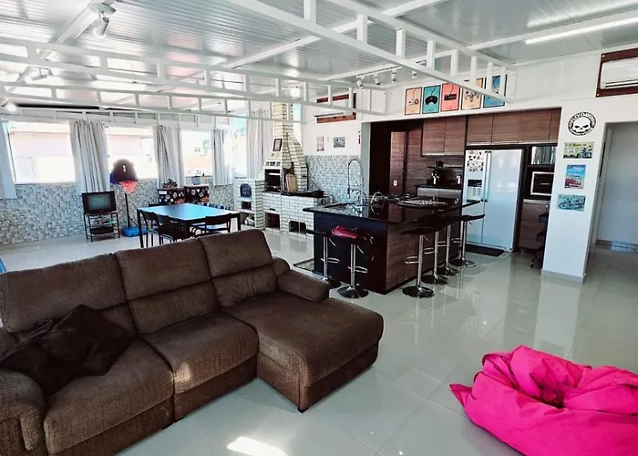 Cobertura Gourmet á 300mts da praia de Canasvieiras norte da ilha de Floripa